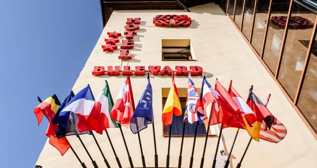 Hotel Bulevard Фэгэраш Экстерьер фото