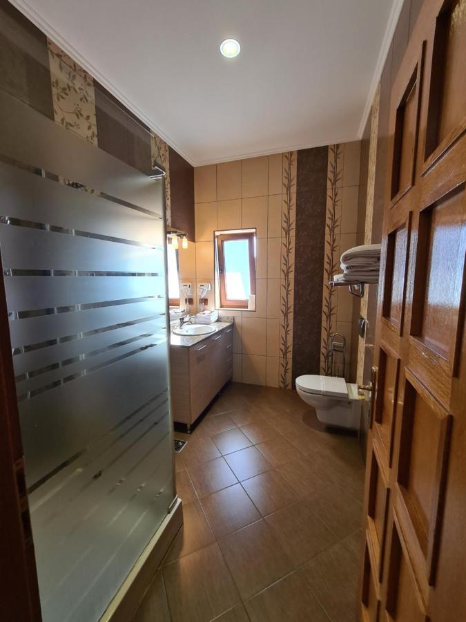 Hotel Bulevard Фэгэраш Экстерьер фото