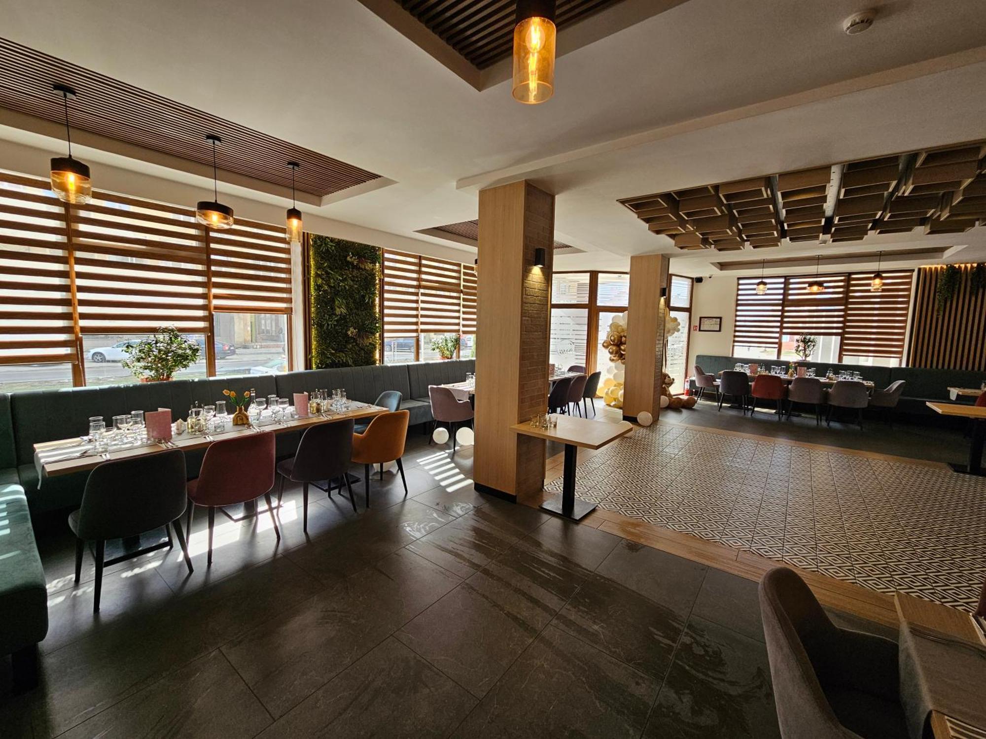 Hotel Bulevard Фэгэраш Экстерьер фото