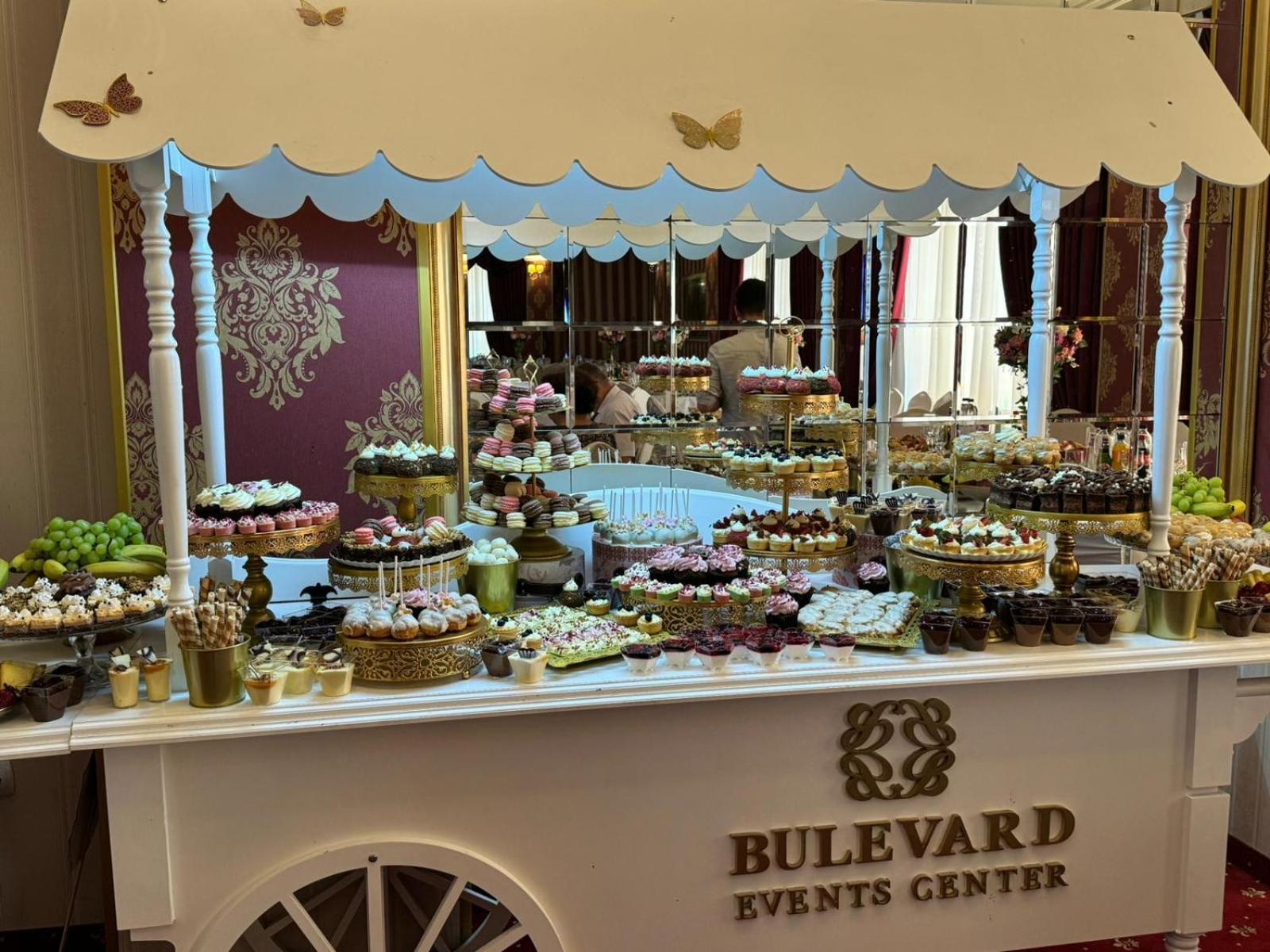 Hotel Bulevard Фэгэраш Экстерьер фото