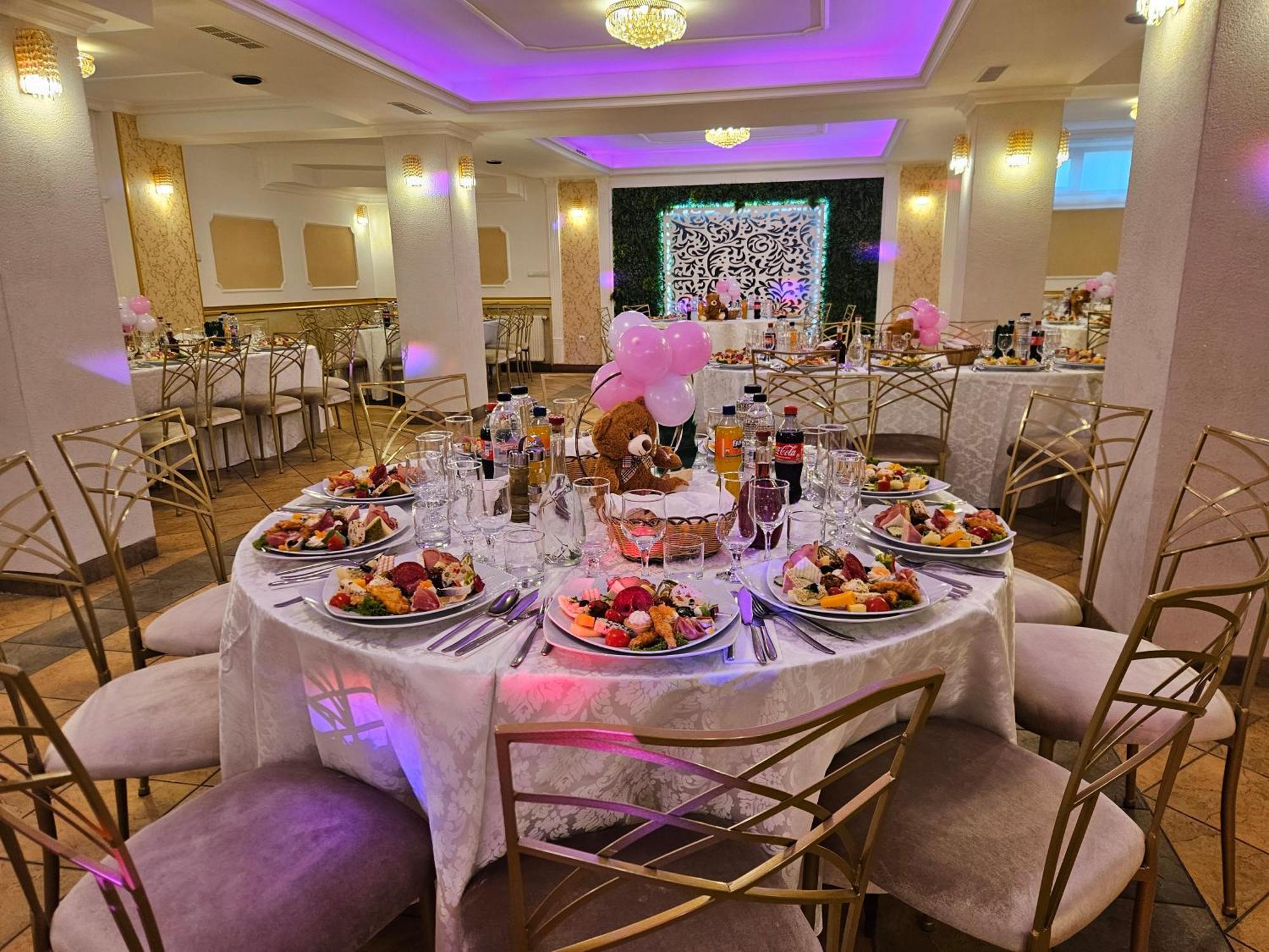 Hotel Bulevard Фэгэраш Экстерьер фото