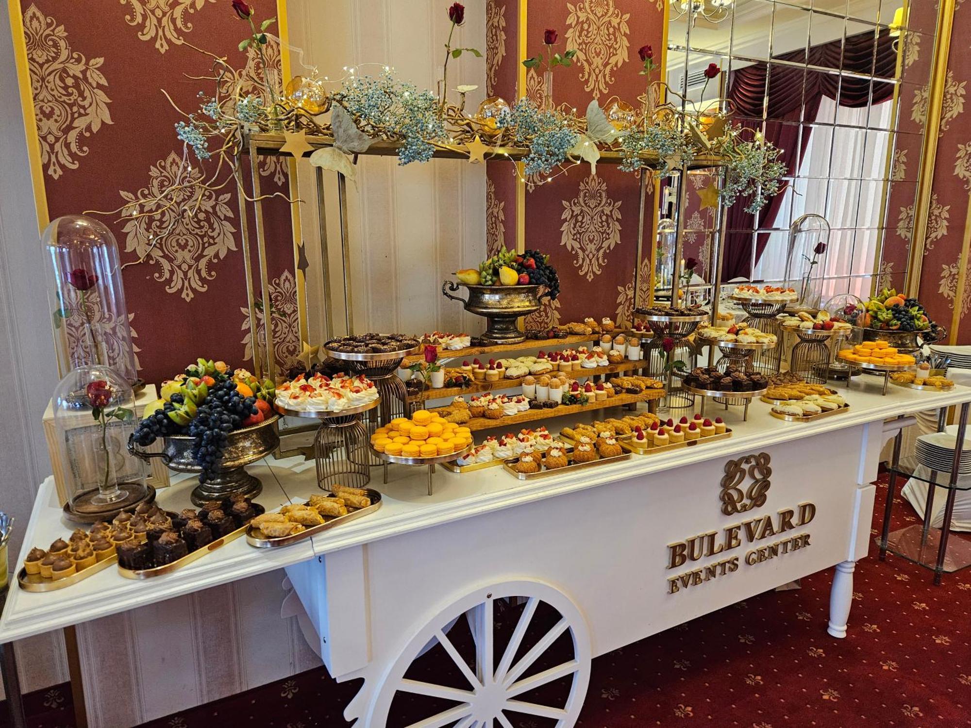 Hotel Bulevard Фэгэраш Экстерьер фото